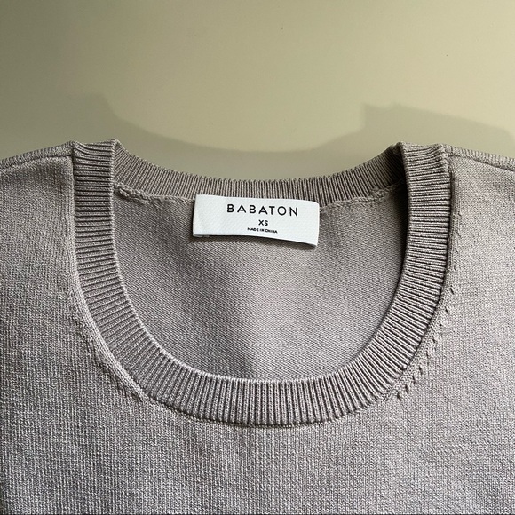 Aritzia Babaton Sculpt Knit Refinery Sweater Top Opal Grey - Picture 2 of 4
